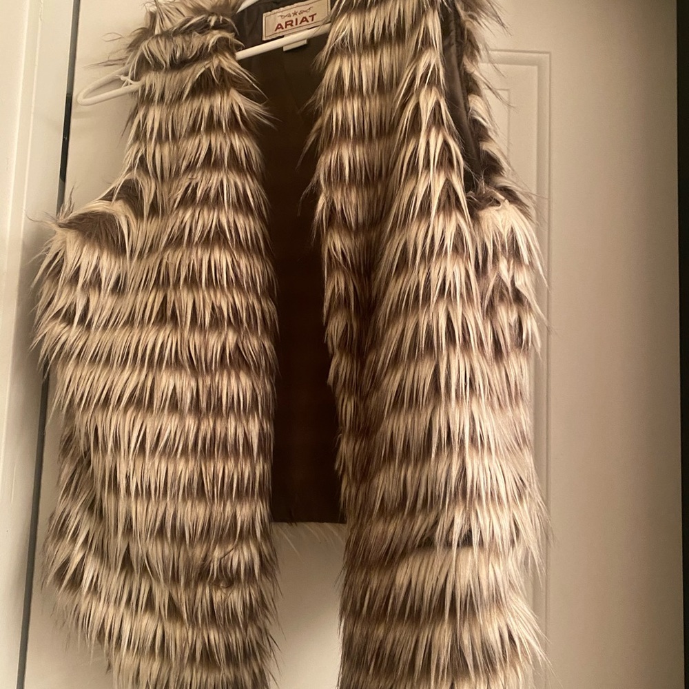 Faux Fur Ariat Vest
